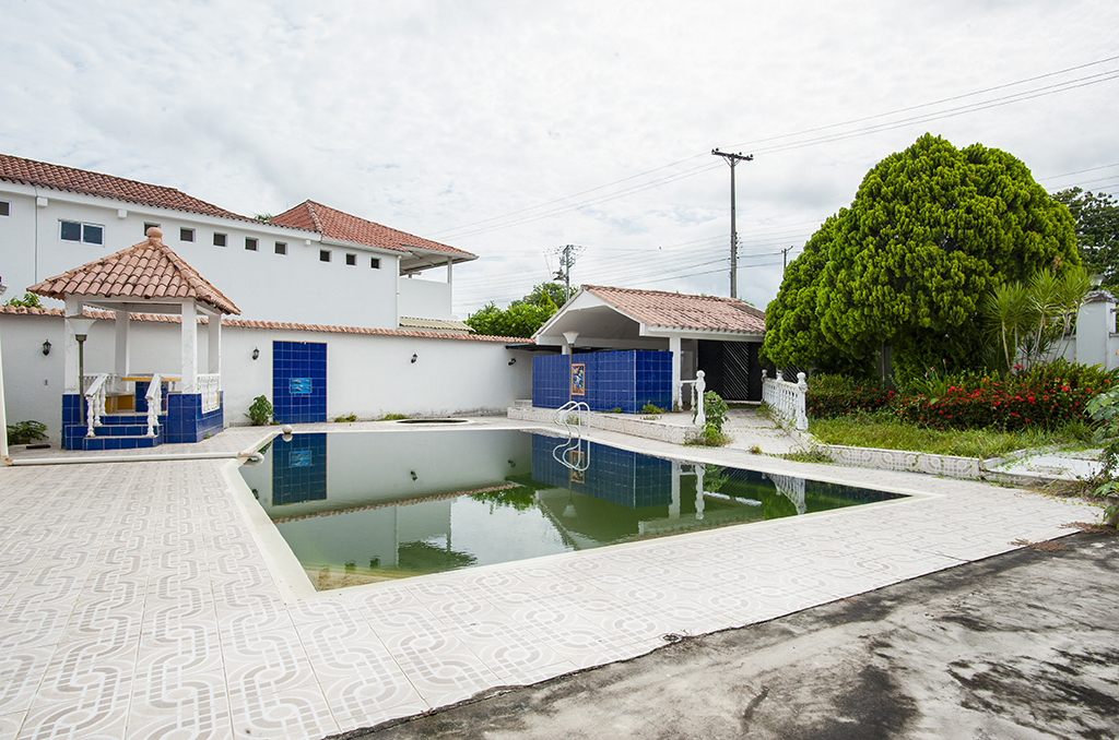 Imagen extraída de https://davivienda-bienes-cms.s3.amazonaws.com/11_Piscina_dc21f70e0a.jpg