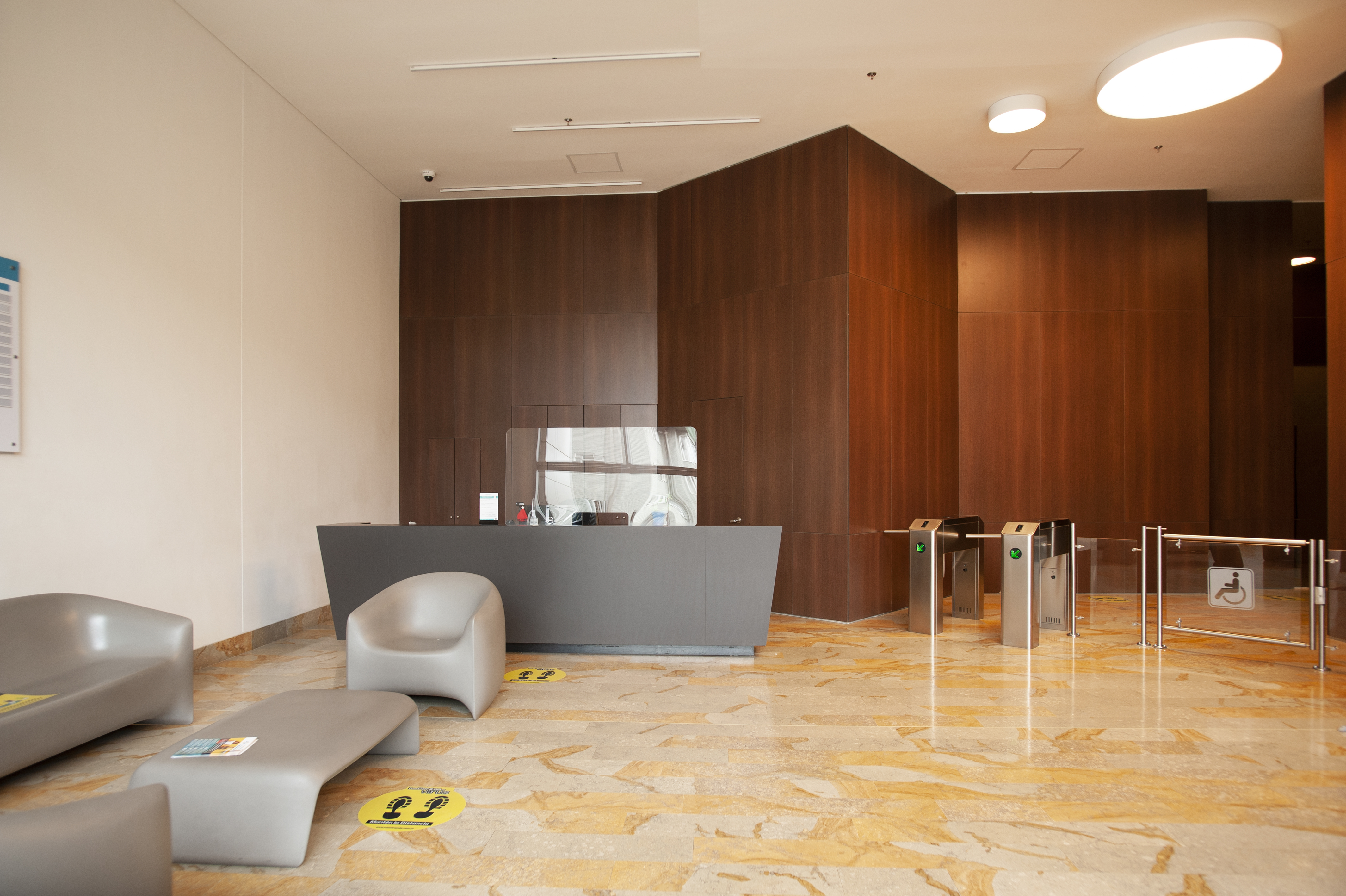 Imagen extraída de https://davivienda-bienes-cms.s3.amazonaws.com/2_Fachada_Interior_Torre_7623984ade.jpg