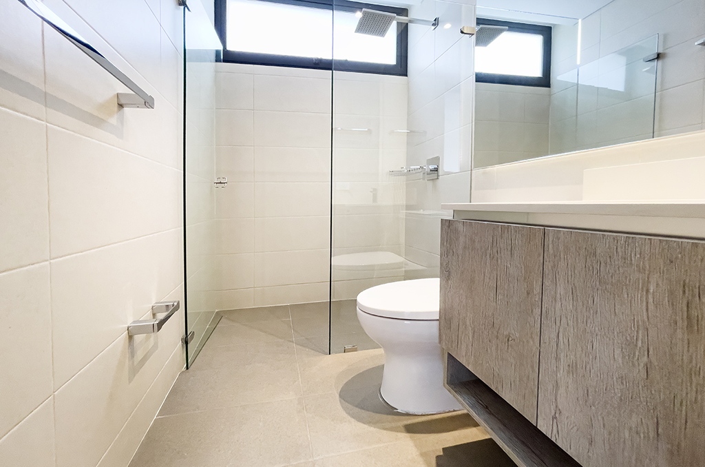 Imagen extraída de https://davivienda-bienes-cms.s3.amazonaws.com/8_Bano_87c0d5b436.jpg