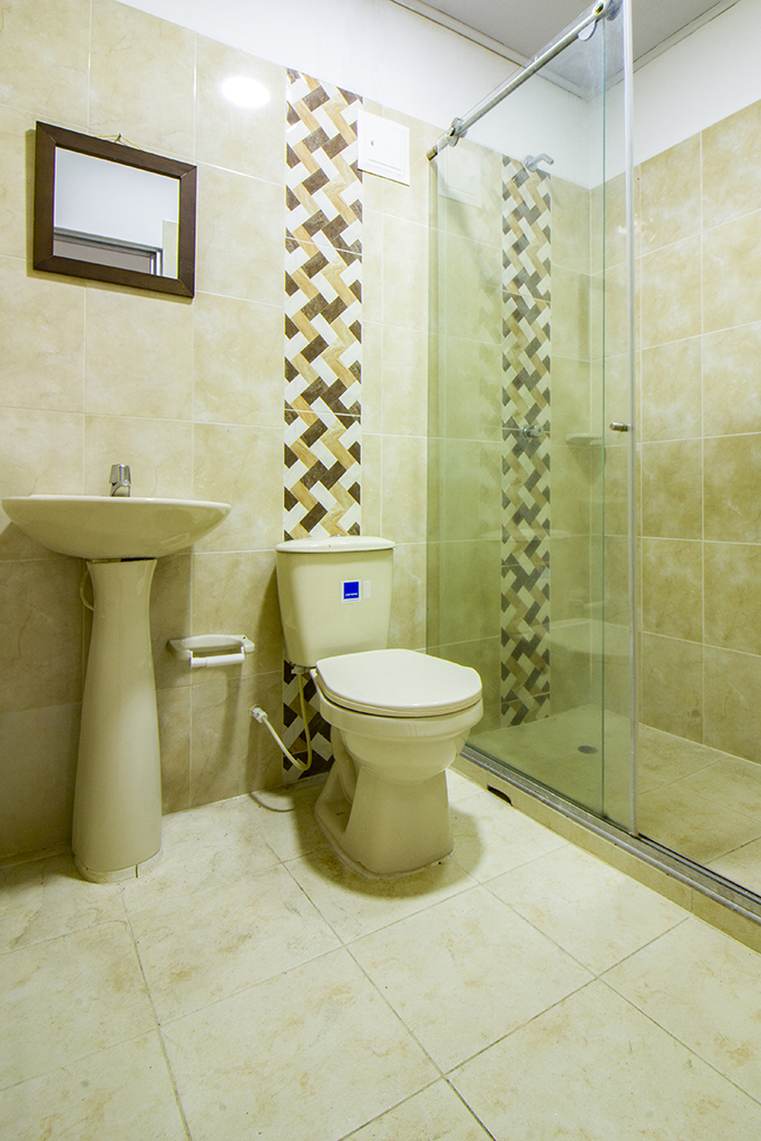 Imagen extraída de https://davivienda-bienes-cms.s3.amazonaws.com/8_Bano_e126a4c5b5.jpg